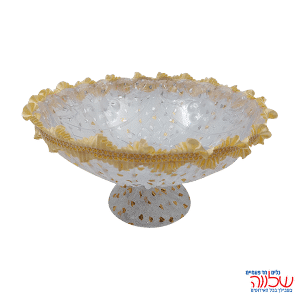 קערה חינה מעוטרת על רגל זהב