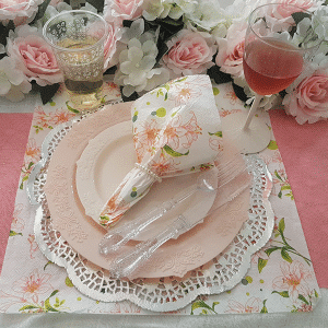 שולחן ויקטוריה ורוד קרם 10 סועדים